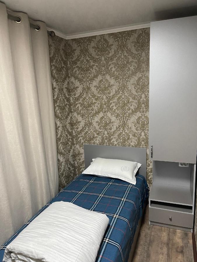 Fam_House Hotel Бишкек Екстериор снимка
