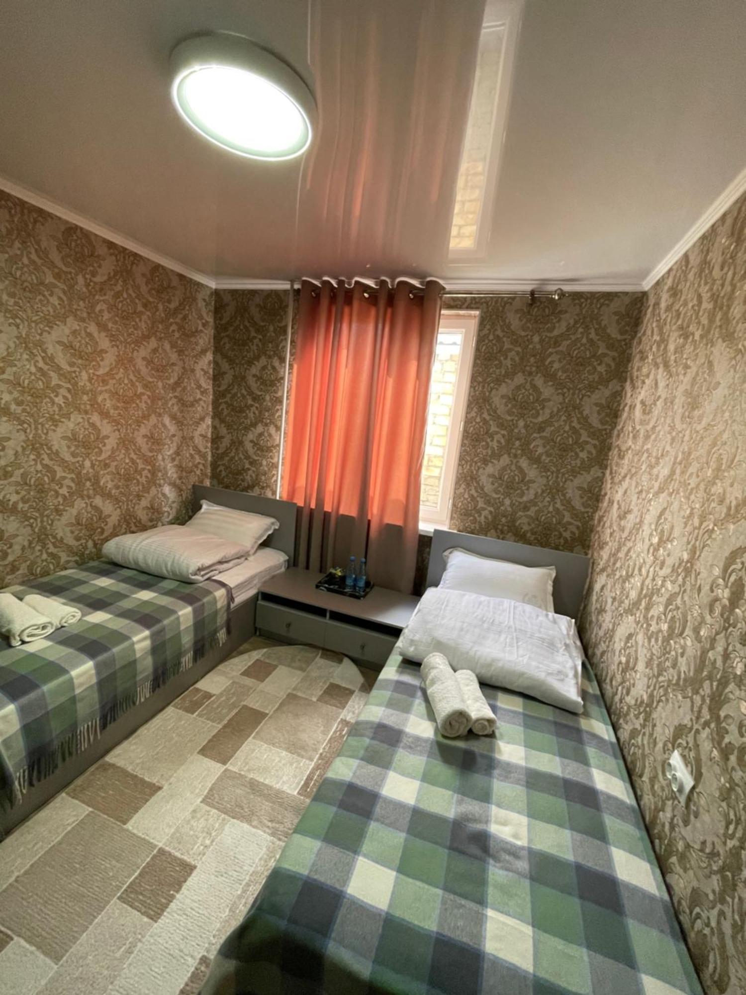 Fam_House Hotel Бишкек Екстериор снимка